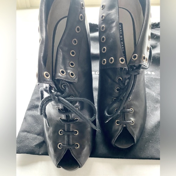 Marc by Marc Jacobs grommet cuff lace up high heel - Picture 2 of 8